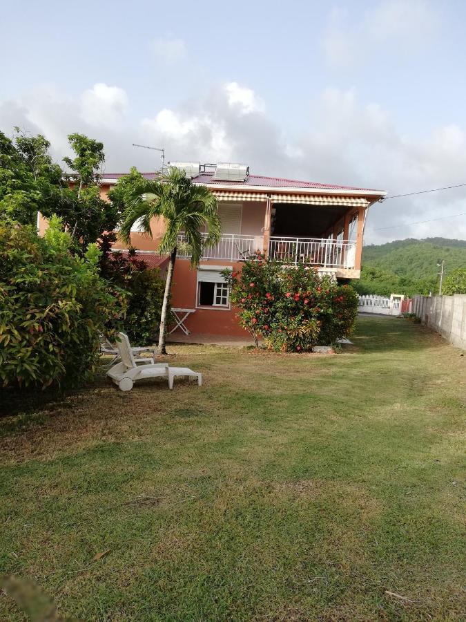 Hébergement mouchas F4 - dans Villa les Polycias Sainte-Luce Exterior foto
