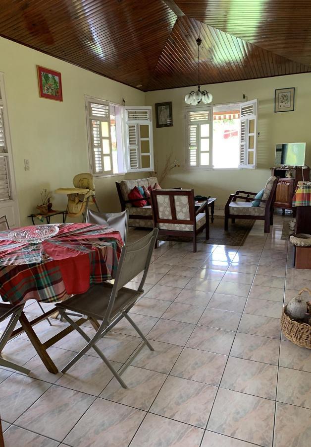 Hébergement mouchas F4 - dans Villa les Polycias Sainte-Luce Exterior foto